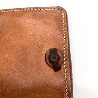 Koudelka Leather クーデルカレザー コンチョ付き サドルレザー 二つ折り財布 ブラウン 瑞穂店