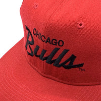 90's NBA CHICAGO BULLS シカゴ・ブルズ ベースボールキャップ スナップバック レッド 韓国製 Sports Specialties 福生店