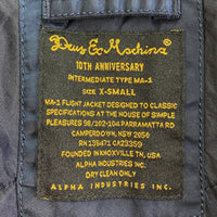 Deus Ex Machina×ALPHA デウスエクスマキナ×アルファ ロゴ刺繍 MA-1 フライトジャケット ネイビー sizeXS 瑞穂店