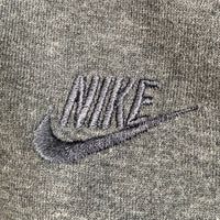NIKE ナイキ ヘンリーネック ロングスリーブTシャツ チャコールグレー 刺繡 Size M 福生店