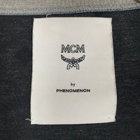 MCM by PHENOMENON エムシーエム バイ フェノメノン Reflective Monogram Sweat Shirt リフレクティブ モノグラム クルーネック スウェットトレーナー グレー MHAASJP01EG00L SizeL 福生店
