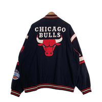 90's NBA CHICAGO BULLS シカゴ・ブルズ コットン スタジアムジャケット スタジャン JH DESIGN ジェフハミルトン ブラック レッド Size 4XL 福生店