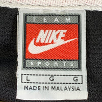 90's~ NIKE ナイキ NBA CHICAGO BULLS シカゴ・ブルズ ゲーム フットボールシャツ ジャージ プルオーバー ブラック ワッペン 刺繡 Size L 福生店