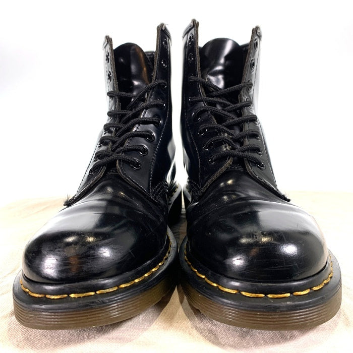 Dr.Martens ドクターマーチン 11822 8ホール レースアップブーツ