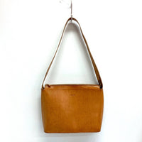 BREE ブリー レザー ショルダーバッグ ベージュ 瑞穂店