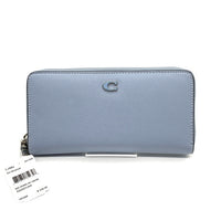 COACH コーチ CJ884 PVCレザー ラウンドファスナーウォレット 長財布 ライトブルー 福生店