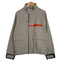 PRADA SPORT プラダスポーツ ナイロン スタンドカラー ジップアップジャケット ラバーロゴプリント ライトグレー SGV218 Size 50 福生店