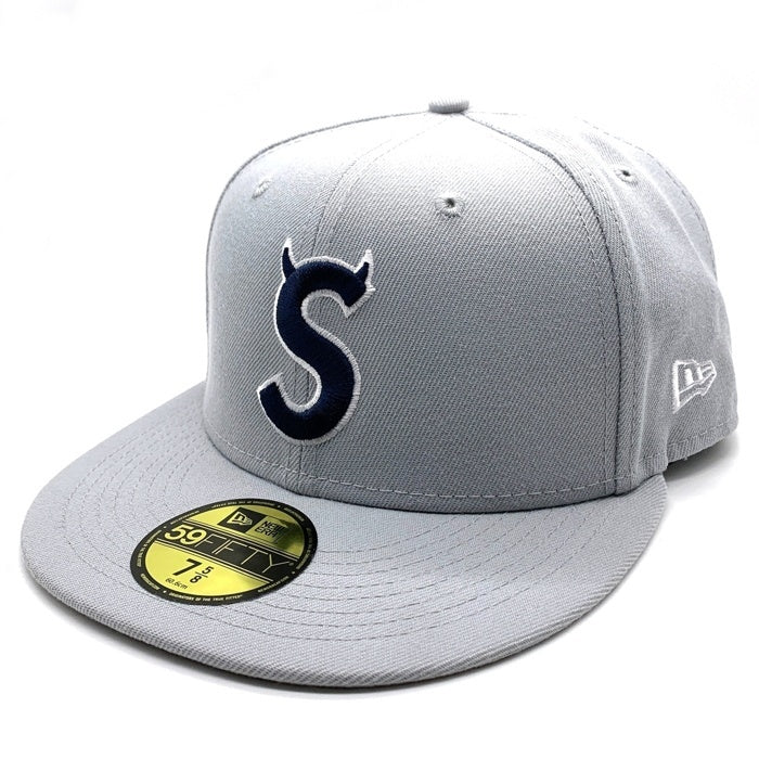 ＊*送様 Supreme 59FIFTY グレーキャップ 7 3/8 値下可本日限定 Supreme 59FIFTY グレー キャップ 7 3/8 - メルカリ