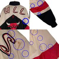 90's NBA CHICAGO BULLS シカゴ・ブルズ PRO PLAYER 中綿 ジャケット スタジャン ホワイト ブラック レッド Size XL 福生店