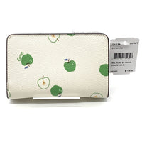 COACH コーチ C4116 二つ折り財布 PVCレザー ホワイト 青りんご 福生店