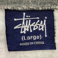 STUSSY ステューシー STUCCI パロディーロゴ プルオーバーパーカー グレー sizeL 瑞穂店