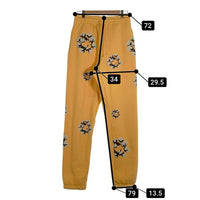 DENIM TEARS デニムティアーズ 24AW CPFM カクタスプラントフリーマーケット Wreath Sweatpants リース プリント スウェットパンツ イエロー Size M 福生店