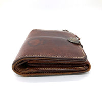Koudelka Leather クーデルカレザー コンチョ付き サドルレザー 二つ折り財布 ブラウン 瑞穂店