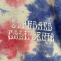STANDARD CALIFORNIA スタンダードカリフォルニア GOHEMP ゴーヘンプ SD TIE DYE DEAD LOGO TEE タイダイ ロゴプリントTシャツ レッド Size L 福生店