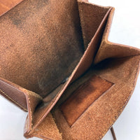 Koudelka Leather クーデルカレザー コンチョ付き サドルレザー 二つ折り財布 ブラウン 瑞穂店