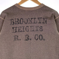DELUXEWARE デラックスウエア BROOKLYN 前V プリント クルーネックスウェットトレーナー グレー S101-38 Size M 福生店