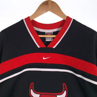 90's~ NIKE ナイキ NBA CHICAGO BULLS シカゴ・ブルズ ゲーム フットボールシャツ ジャージ プルオーバー ブラック ワッペン 刺繡 Size L 福生店