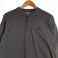 NIKE ナイキ ヘンリーネック ロングスリーブTシャツ チャコールグレー 刺繡 Size M 福生店