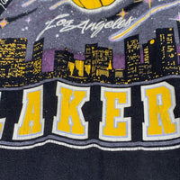 US古着 90's NBA LOS ANGELS LAKERS ロサンゼルス レイカーズ プリント Tシャツ ブラック USA製 Size XL 福生店