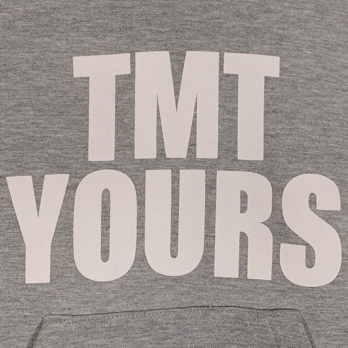 カラーグレー【新品】TMT BIG3スウェットパーカー　TMT YOURS