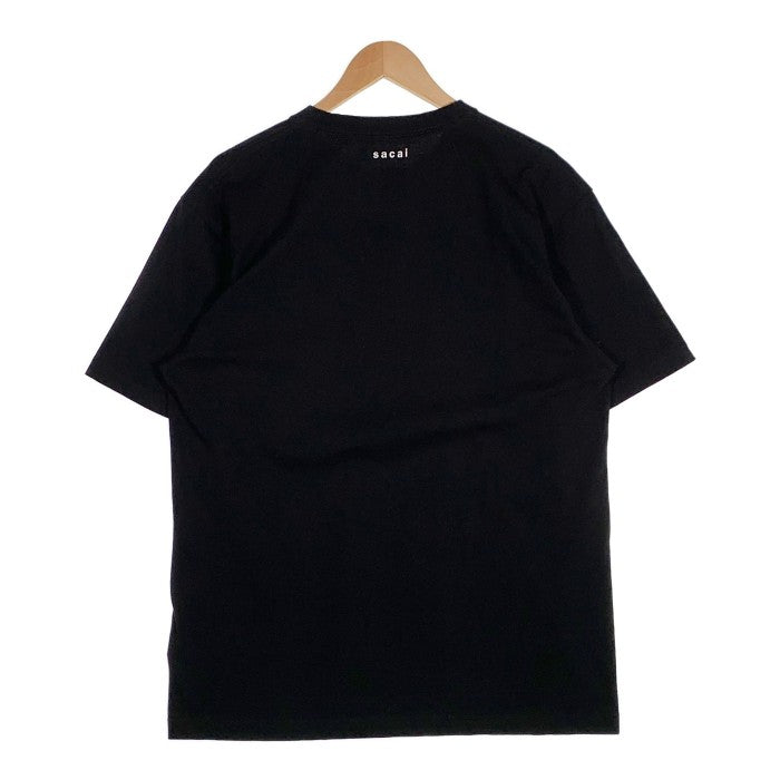 sacai×KAWS KAWS TOKYO FIRST限定ロゴTシャツ