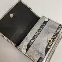 BALENCIAGA バレンシアガ 551921 1480 三つ折り ミニ財布 エブリデイ コンパクトウォレット ロゴ レザー シルバー 瑞穂店
