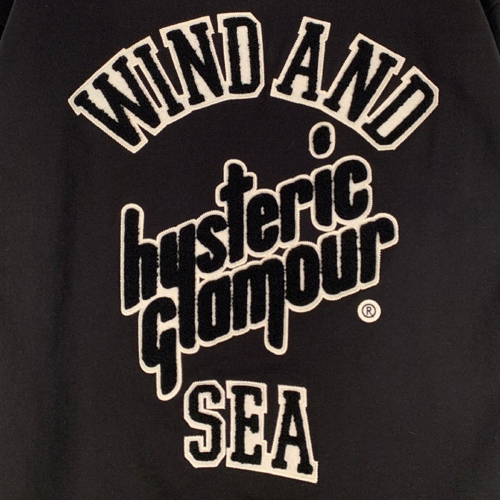 WIND AND SEA ウィンダンシー HYSTERIC GLAMOUR ヒステリックグラマー VARSITY HOODIE バーシティフーディ プルオーバースウェットパーカー ブラック WDS-C-HYS-23-AP-Q1-15 Size L 福生店