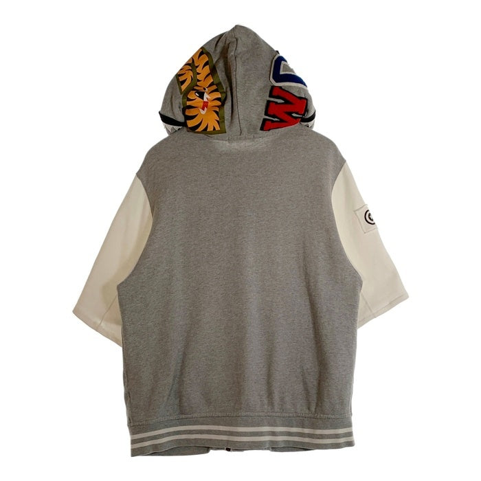 A BATHING APE ア ベイシング エイプ シャーク 半袖 フード付き バーシティージャケット スタジアムジャケット スタジャン グレー ホワイト Size XL 福生店