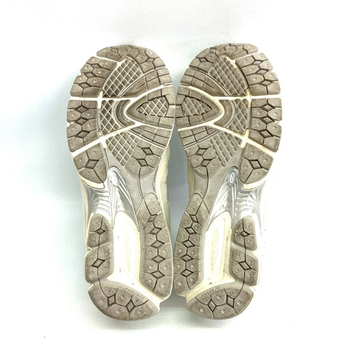 New Balance ニューバランス M2002RWP スニーカー ホワイト size27.5cm 瑞穂店