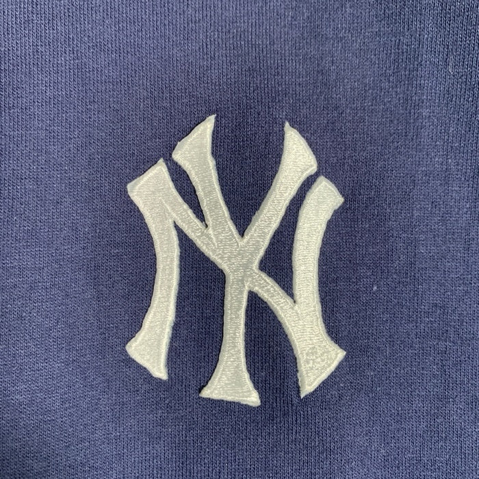 adidas アディダス TRUE TO THE SPORT Newyork Yankees ニューヨークヤンキース MLB チームロゴ 刺繡 半袖 Tシャツ ネイビー USA製 Size M 福生店