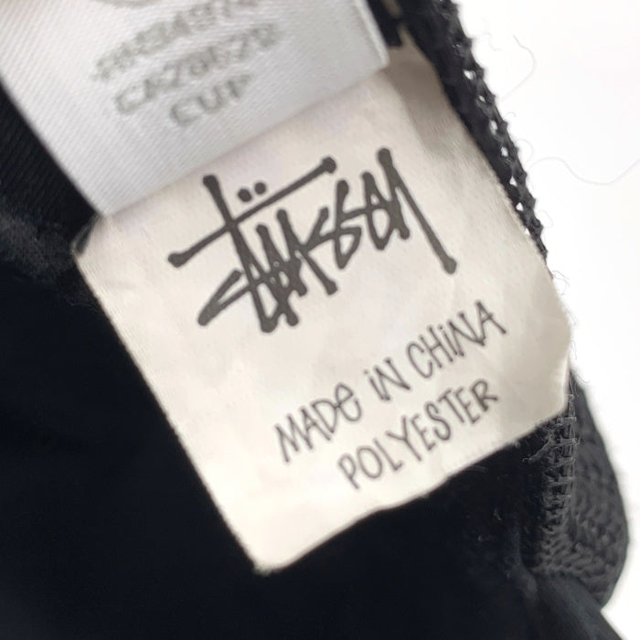 STUSSY ステューシー フレイムロゴ刺繡 トラッカーキャップ メッシュ スナップバック ブラック 福生店