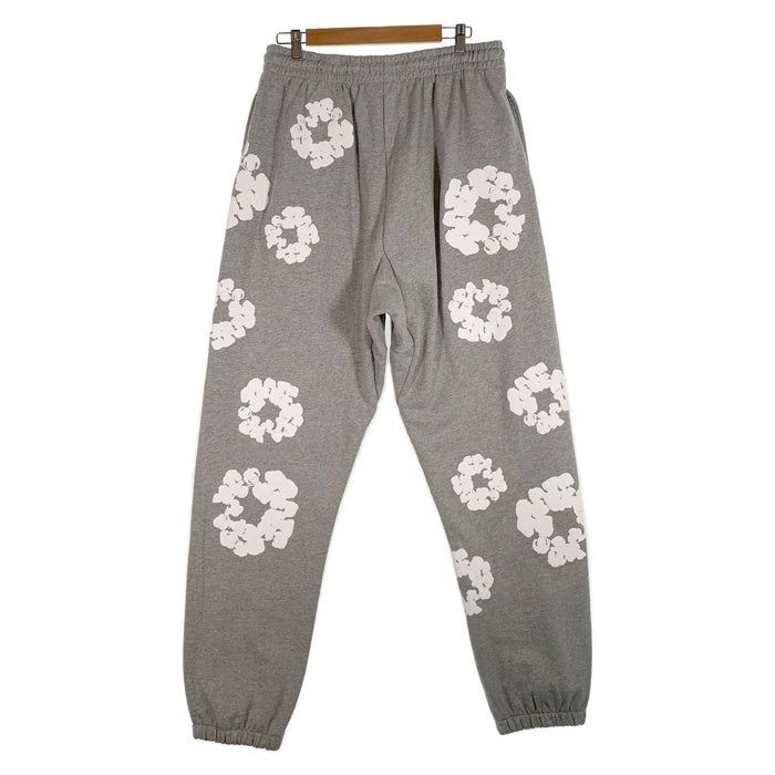 DENIM TEARS デニムティアーズ COTTON WREATH SWEAT PANTS コットンリース スウェットパンツ グレー Size XL 福生店