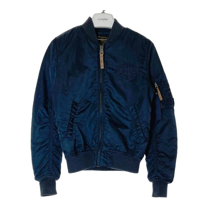 DEUS EX MACHINA ALPHA MA-1フライトジャケット Deus Ex Machina×ALPHA デウスエクスマキナ×アルファ ロゴ刺繍 MA-1