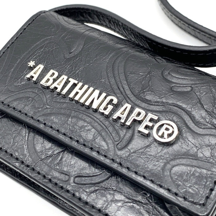 A BATHING APE アベイシングエイプ MINI WALLET M ミニウォレット カウレザー エンボス加工 ショルダーストラップ ブラック 福生店