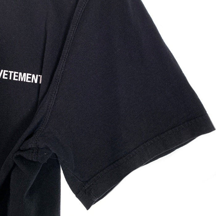 VETEMENTS ヴェトモン ロゴプリント Tシャツ ブラック UAH21TR501 Size L 福生店