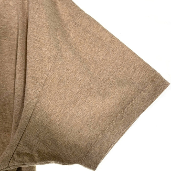FOG ESSENTIALS エッセンシャルズ フロントラバーロゴ Tシャツ ベージュ Size S 福生店