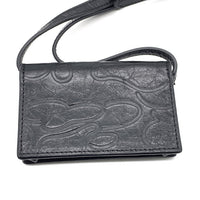 A BATHING APE アベイシングエイプ MINI WALLET M ミニウォレット カウレザー エンボス加工 ショルダーストラップ ブラック 福生店