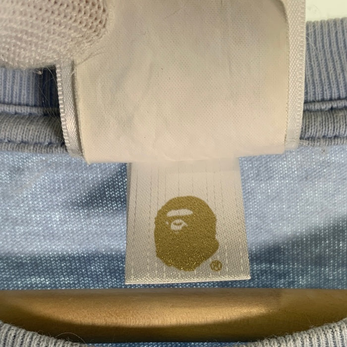 A BATHING APE アベイシングエイプ TEXT CODE CAMO SHARK TEE シャークプリント Tシャツ ライトブルー 001TEJ301018M Size M 福生店