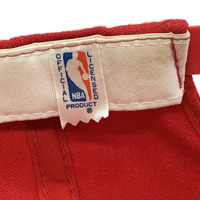 90's NBA CHICAGO BULLS シカゴ・ブルズ ベースボールキャップ スナップバック レッド 韓国製 Sports Specialties 福生店