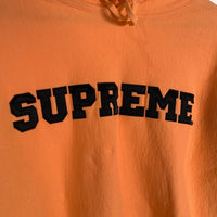 SUPREME シュプリーム 24SS Cord Collegiate Logo Hooded Sweatshirt カレッジロゴ プルオーバースウェットパーカー オレンジ Size M 福生店