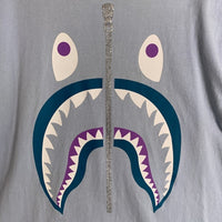 A BATHING APE アベイシングエイプ TEXT CODE CAMO SHARK TEE シャークプリント Tシャツ ライトブルー 001TEJ301018M Size M 福生店