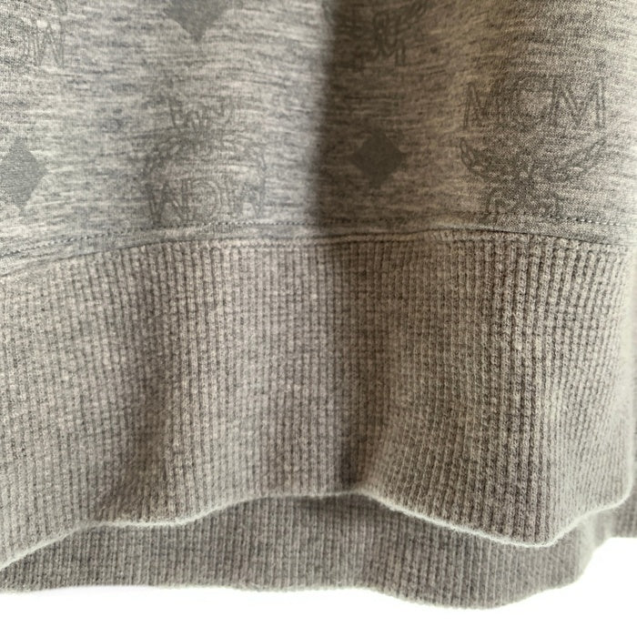 MCM by PHENOMENON エムシーエム バイ フェノメノン Reflective Monogram Sweat Shirt リフレクティブ モノグラム クルーネック スウェットトレーナー グレー MHAASJP01EG00L SizeL 福生店