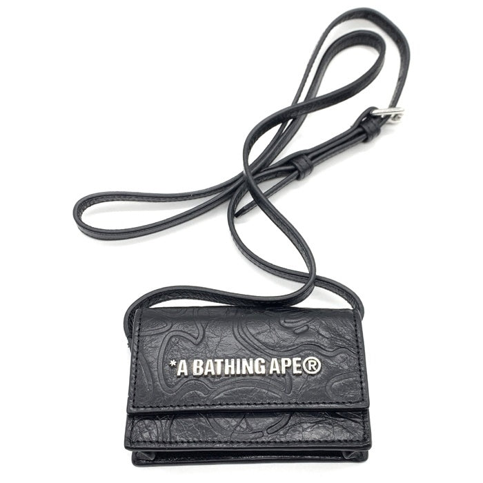 A BATHING APE アベイシングエイプ MINI WALLET M ミニウォレット カウレザー エンボス加工 ショルダーストラップ ブラック 福生店