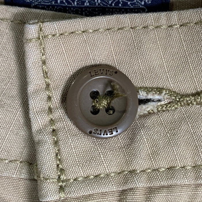 Levi's リーバイス Carrie Cargo Shorts キャリアー カーゴショーツ ベージュ 23251-0009 Size W34 福生店