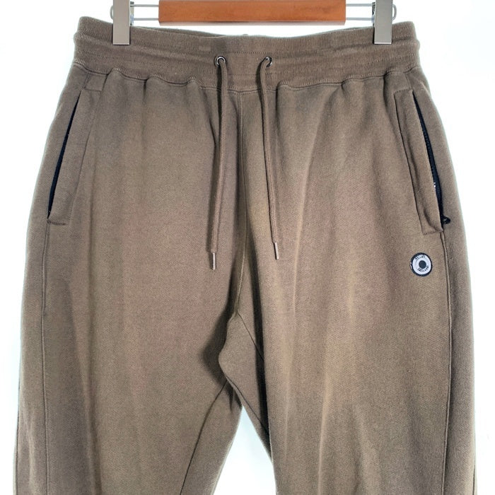 EXAMPLE エグザンプル ROUND LOGO PATCH SIDE BUTTON SWEAT PANTS ラウンドロゴ サイドボタン スウェットパンツ カーキ Size XL 福生店