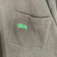 80's STUSSY ステューシー プルオーバースウェットパーカー 胸ポケットロゴ刺繡 ブラック 裏起毛 USA製 黒タグ オールド 短丈ボックス Size L 福生店