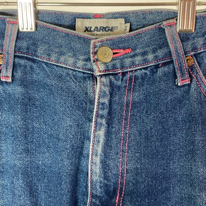 X-LARGE エクストララージ NEON STITCHED ペンキロゴ ピンクステッチ デニムパンツ インディゴ size34 瑞穂店