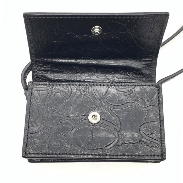 A BATHING APE アベイシングエイプ MINI WALLET M ミニウォレット カウレザー エンボス加工 ショルダーストラップ ブラック 福生店