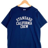 STANDARD CALIFORNIA スタンダードカリフォルニア SD US COTTON LOGO T STORE LTD CREW プリントTシャツ ネイビー Size L 福生店