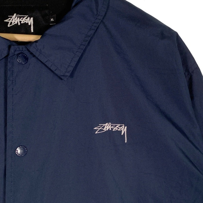 STUSSY ステューシー ロゴ刺繡 バックプリント コーチジャケット ネイビー 115353 Size XL 福生店